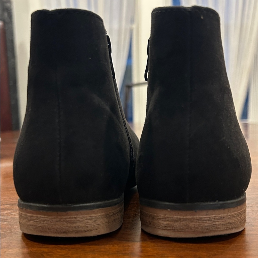 Cat & Jack Classic Black Ankle Booties - Picture 4 of 7